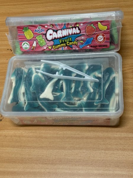 كاندي كرنفال شكل حوت ازرق
