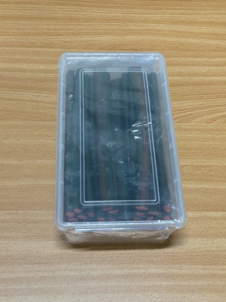 سوس عريض اسباني وزن 1.600 غم (نكهة الكرز )